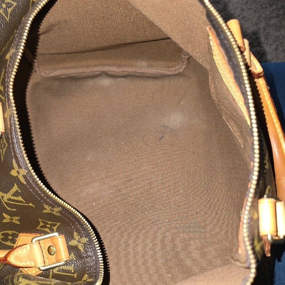 Louis Vuitton Monogram Canvas Speedy 40 - Picture 3 of 17
